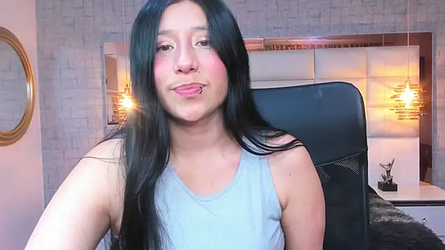 Nohemi louse online show from 22, 11, 2025