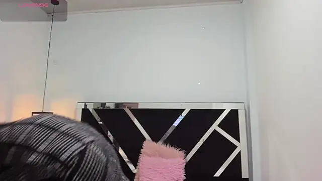 Annyrosee online show from 25, 2, 2025