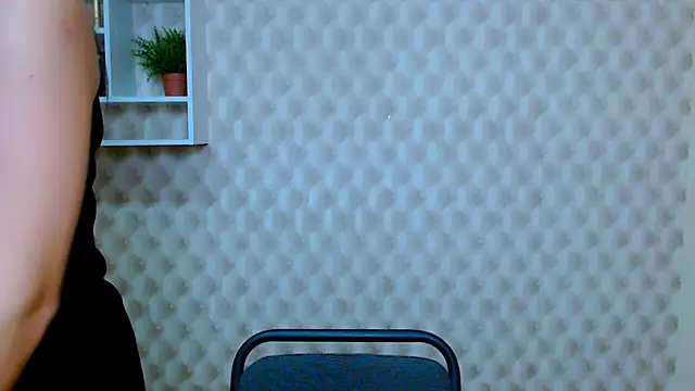 ValeriaHeart  online show from 1, 12, 2025