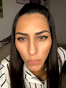 Sofiadelacruz online show from 3, 10, 2025