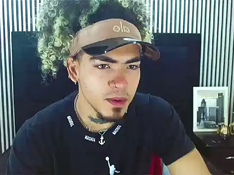 Snapshot of LihanJor_23 chatting on 30, 9, 2025 LihanJor 23 online show from 30, 9, 2025