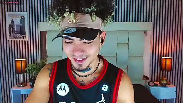 Snapshot of LihanJor_23 chatting on 25, 10, 2025 LihanJor 23 online show from 25, 10, 2025