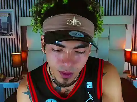 Snapshot of LihanJor_23 chatting on 11, 11, 2025 LihanJor 23 online show from 11, 11, 2025