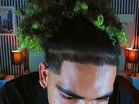 Snapshot of LihanJor_23 chatting on 18, 11, 2025 LihanJor 23 online show from 18, 11, 2025