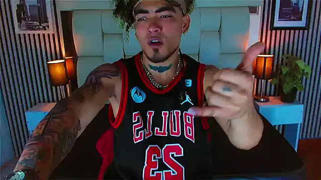 Snapshot of LihanJor_23 chatting on 27, 11, 2025 LihanJor 23 online show from 27, 11, 2025