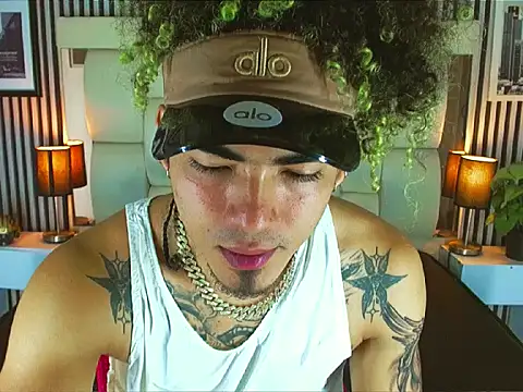 Snapshot of LihanJor_23 chatting on 29, 11, 2025 LihanJor 23 online show from 29, 11, 2025