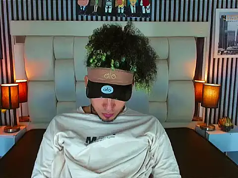 Snapshot of LihanJor_23 chatting on 1, 12, 2025 LihanJor 23 online show from 1, 12, 2025