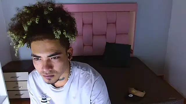 LihanJor 23 online show from 17, 12, 2025