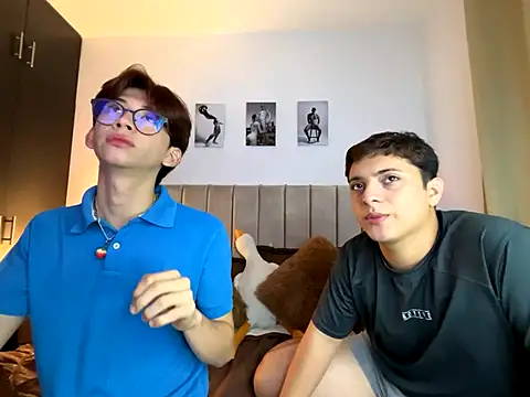 Snapshot of jacob_and_sam chatting on 26, 9, 2025 jacob and sam online show from 26, 9, 2025