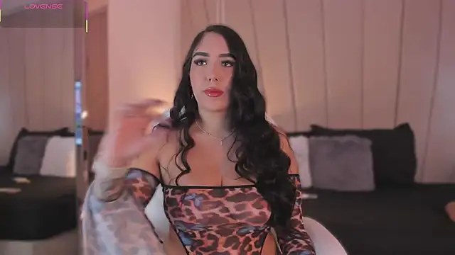 Snapshot of Nikki_vega chatting on 6, 3, 2025 Nikki vega online show from 6, 3, 2025