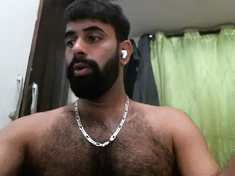 Snapshot of indianhairybull chatting on 17, 11, 2025 indianhairybull online show from 17, 11, 2025