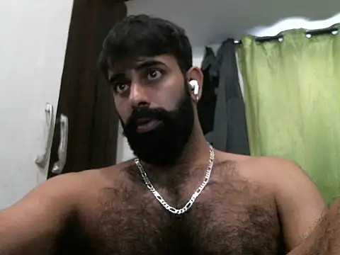 Snapshot of indianhairybull chatting on 5, 12, 2025 indianhairybull online show from 5, 12, 2025