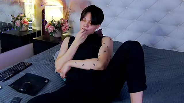 Snapshot of just_gay_ chatting on 10, 3, 2025 just gay online show from 10, 3, 2025