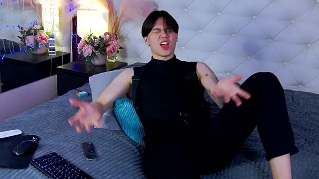 Snapshot of just_gay_ chatting on 10, 3, 2025 just gay online show from 10, 3, 2025