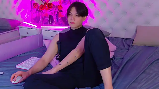 Snapshot of just_gay_ chatting on 13, 3, 2025 just gay online show from 13, 3, 2025