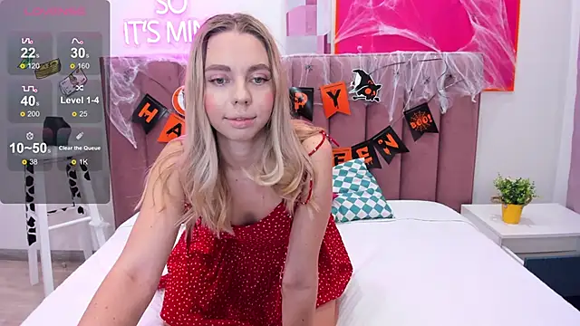 TessaAdorable online show from 2, 11, 2025