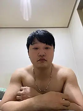 Snapshot of offwhite777 chatting on 2, 2, 2025 offwhite777 online show from 2, 2, 2025