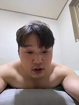 Snapshot of offwhite777 chatting on 24, 2, 2025 offwhite777 online show from 24, 2, 2025