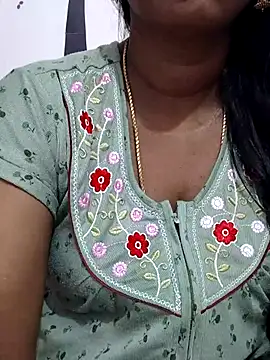 Snapshot of Tamil_Meera12 chatting on 26, 10, 2025 Tamil Meera12 online show from 26, 10, 2025