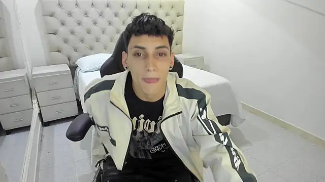 Snapshot of JhoanLeandro chatting on 7, 1, 2026 JhoanLeandro online show from 7, 1, 2026