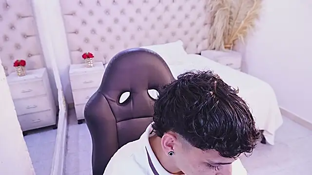 Snapshot of JhoanLeandro chatting on 22, 6, 2026 JhoanLeandro online show from 22, 6, 2026