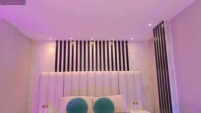 AmaiaHaywood online show from 7, 1, 2026