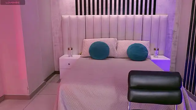 AmaiaHaywood online show from 16, 1, 2026