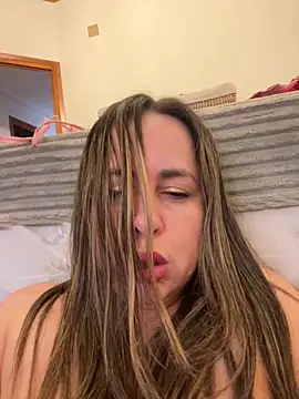 Snapshot of laarti chatting on 10, 6, 2026 laarti online show from 10, 6, 2026