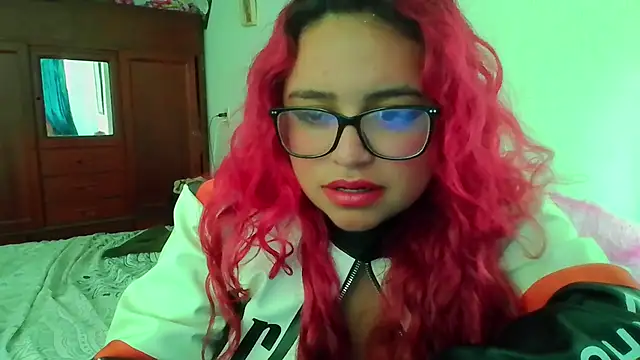 Snapshot of EstefyTabbo chatting on 6, 7, 2026 EstefyTabbo online show from 6, 7, 2026