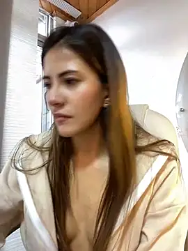 Andrea18 blonde online show from 22, 2, 2025