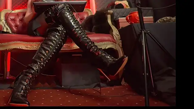 MistressesAliceAndRita online show from 14, 4, 2026