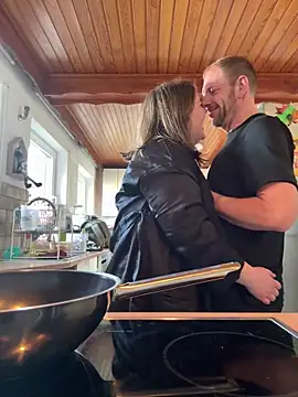 Snapshot of Lars-Lola chatting on 4, 3, 2025 Lars-Lola online show from 4, 3, 2025