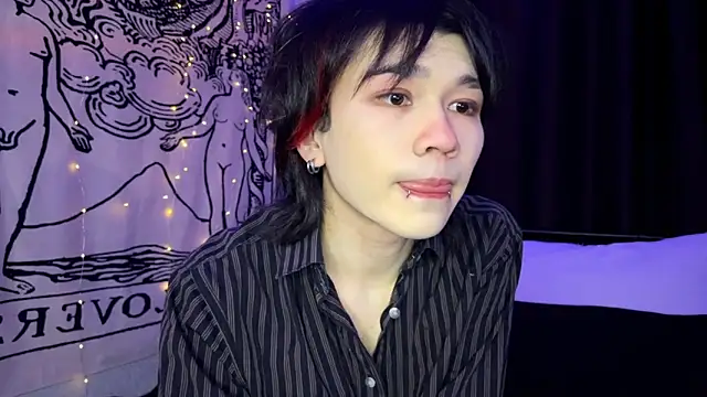 Snapshot of rennnuts chatting on 18, 2, 2025 rennnuts online show from 18, 2, 2025