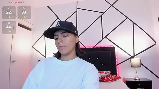 Liiam smith  online show from 7, 2, 2025