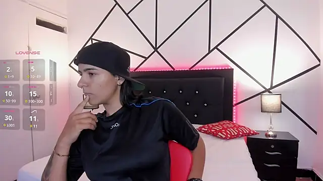 Liiam smith  online show from 8, 2, 2025