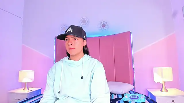 Liiam smith  online show from 9, 9, 2025