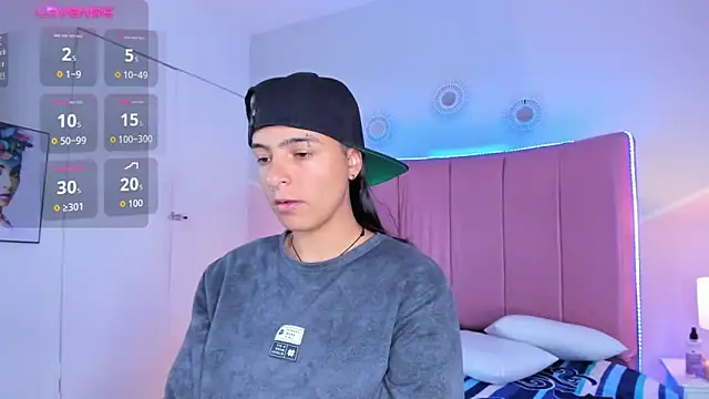 Liiam smith  online show from 12, 10, 2025