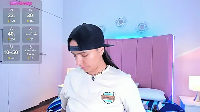 Liiam smith  online show from 26, 10, 2025