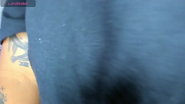 Liiam smith  online show from 28, 11, 2025