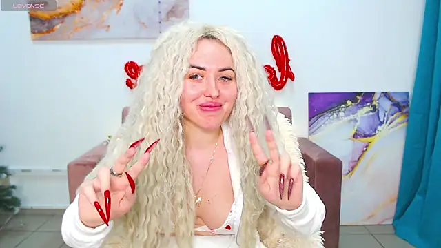 Snapshot of MissisCaty chatting on 23, 2, 2025 MissisCaty online show from 23, 2, 2025