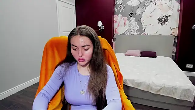 Snapshot of MissisCaty chatting on 4, 12, 2025 MissisCaty online show from 4, 12, 2025