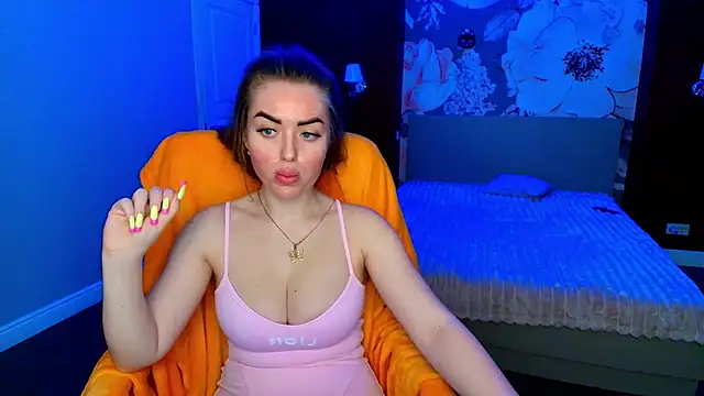 Snapshot of MissisCaty chatting on 22, 7, 2026 MissisCaty online show from 22, 7, 2026