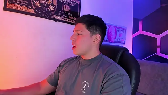 Snapshot of JamesCr_ chatting on 27, 9, 2025 JamesCr online show from 27, 9, 2025