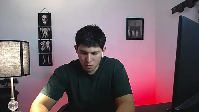 Snapshot of JamesCr_ chatting on 22, 10, 2025 JamesCr online show from 22, 10, 2025