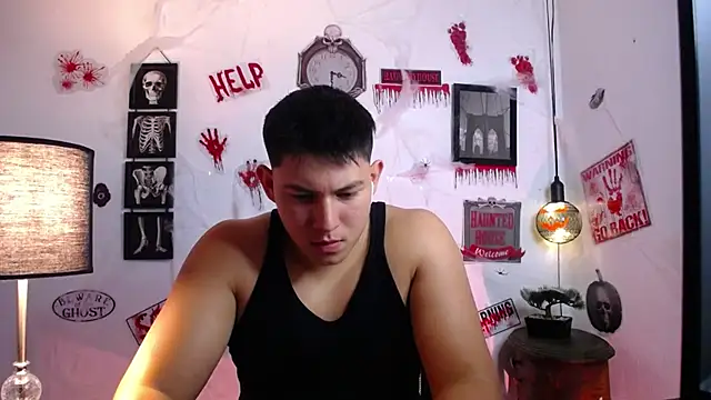 Snapshot of JamesCr_ chatting on 26, 10, 2025 JamesCr online show from 26, 10, 2025