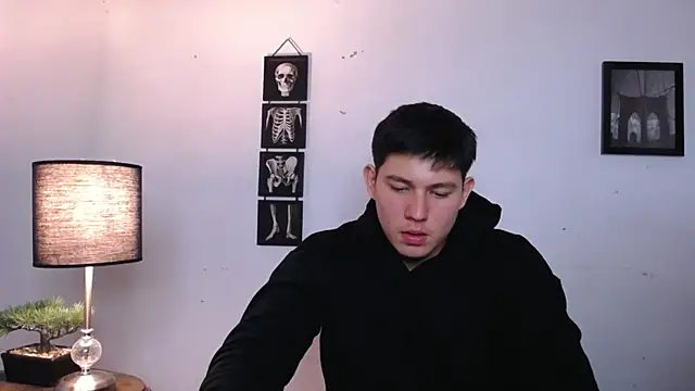 Snapshot of JamesCr_ chatting on 22, 11, 2025 JamesCr online show from 22, 11, 2025