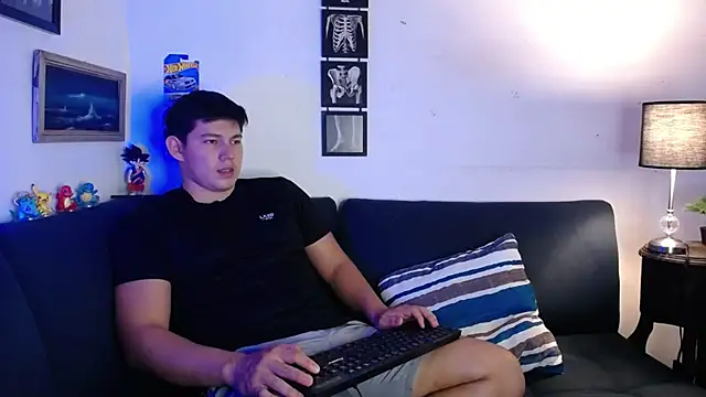 Snapshot of JamesCr_ chatting on 27, 11, 2025 JamesCr online show from 27, 11, 2025