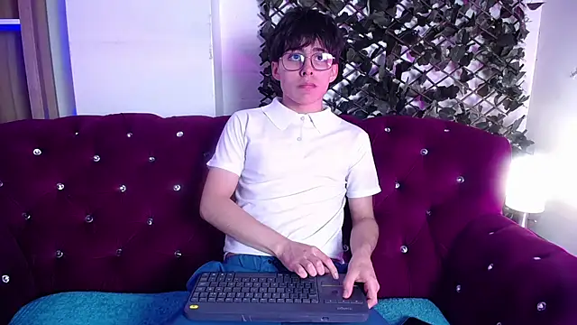 Snapshot of PepperTwink chatting on 10, 2, 2025 PepperTwink online show from 10, 2, 2025