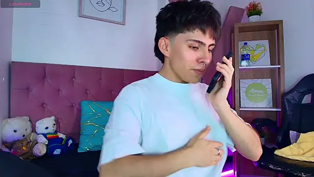 Snapshot of PepperTwink chatting on 24, 9, 2025 PepperTwink online show from 24, 9, 2025