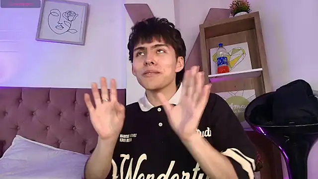 Snapshot of PepperTwink chatting on 21, 10, 2025 PepperTwink online show from 21, 10, 2025